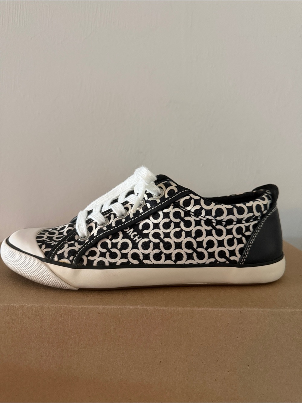 COACH Barrett Signature C Black White Canvas / Leather Sneakers Women’s Size 6.5 - Picture 4 of 15